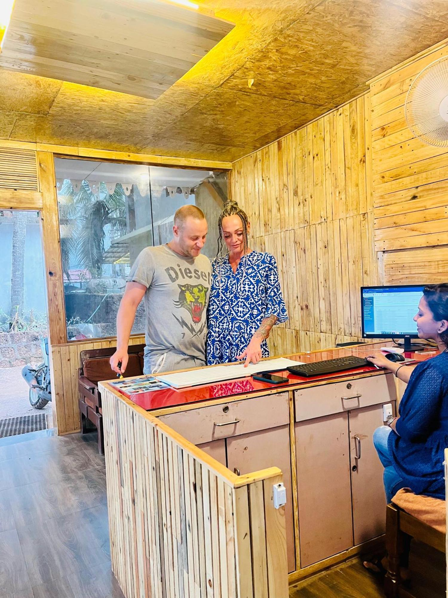 Hotel Pleasure Inn Near Turtle Beach Morjim Manage By Ld Group Of Hospitality Eksteriør billede