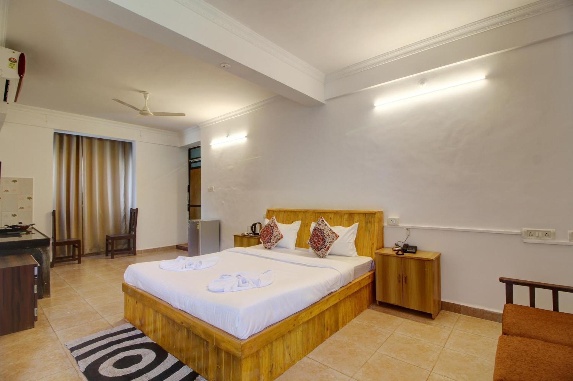 Hotel Pleasure Inn Near Turtle Beach Morjim Manage By Ld Group Of Hospitality Eksteriør billede