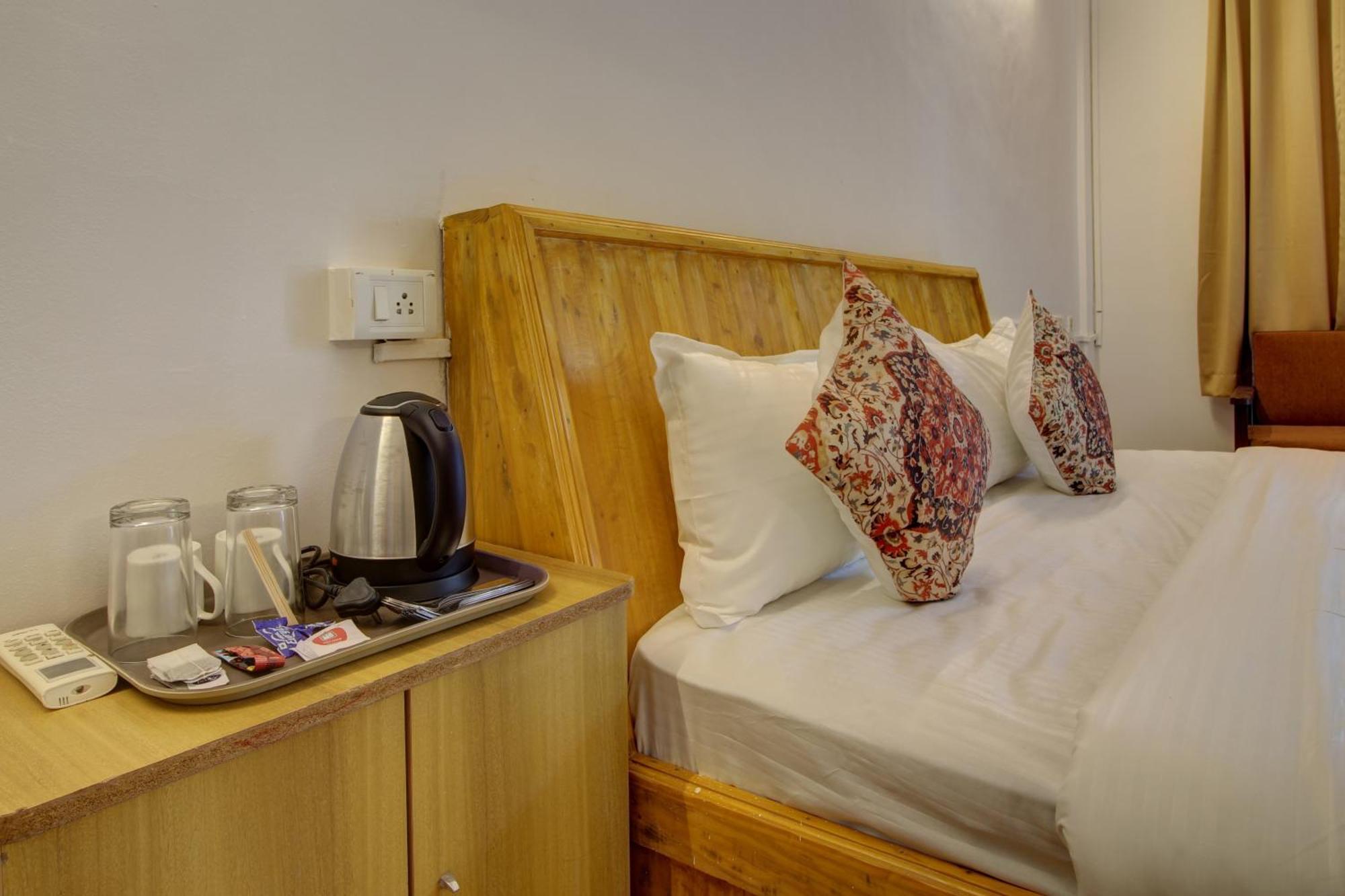 Hotel Pleasure Inn Near Turtle Beach Morjim Manage By Ld Group Of Hospitality Eksteriør billede