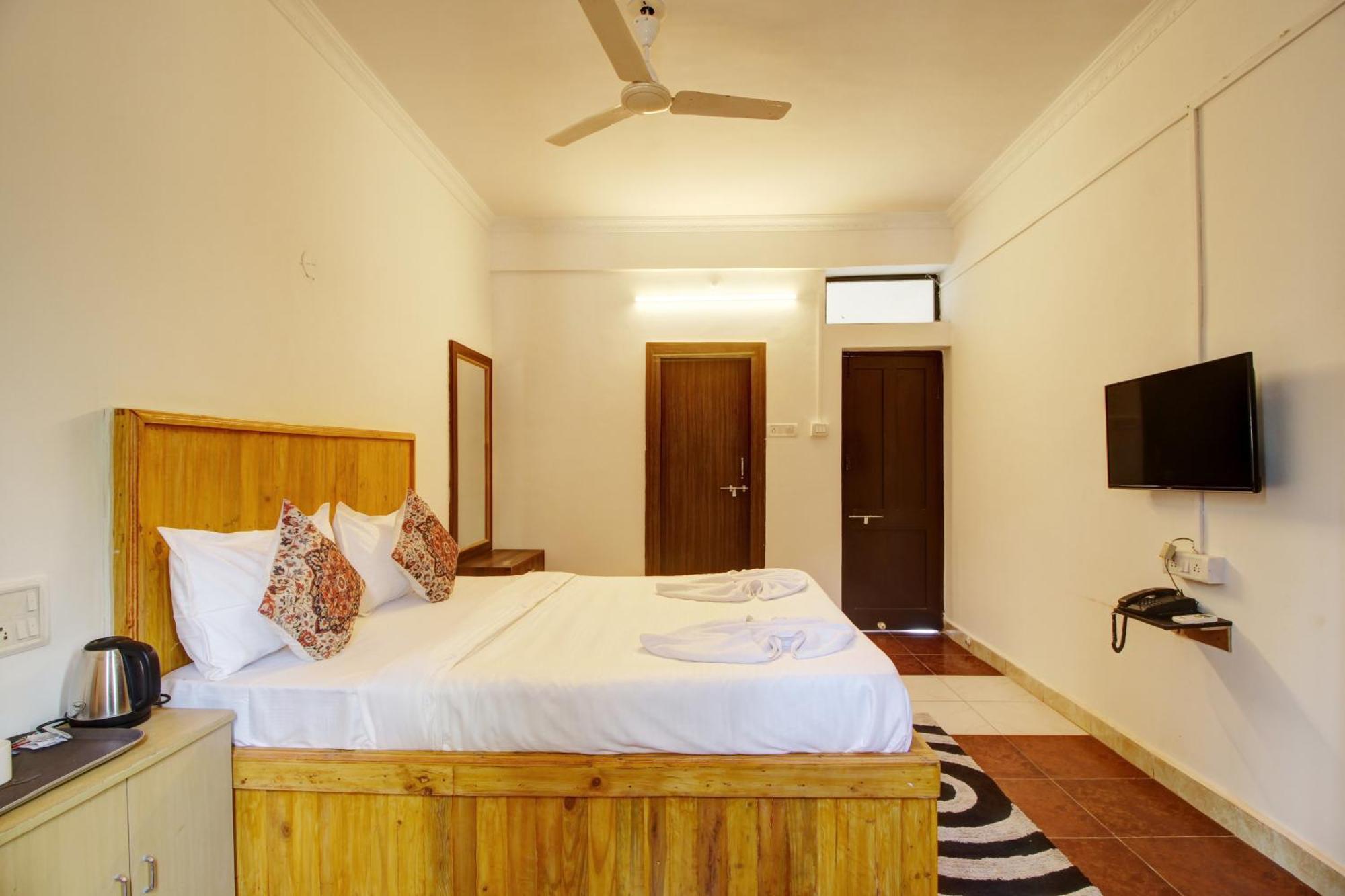 Hotel Pleasure Inn Near Turtle Beach Morjim Manage By Ld Group Of Hospitality Eksteriør billede